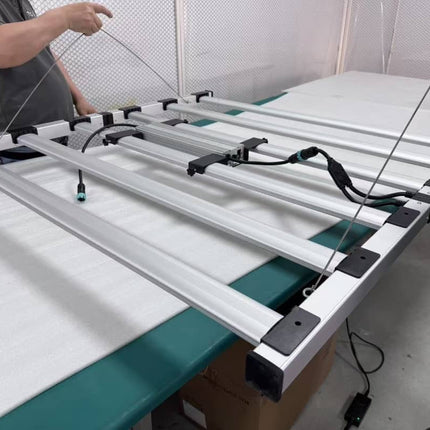 Mammoth Lighting Veg + Mom Series LED grow light