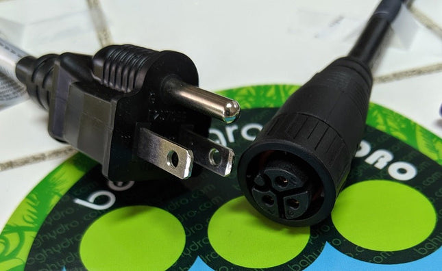Fluence AC Extension Cable - 15ft - NEMA 5-15P Plug to M19 Push-Lock Connector