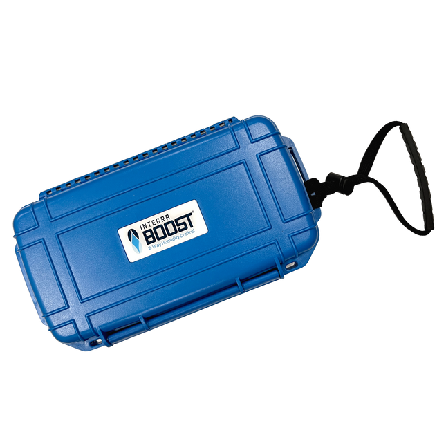 Integra travel humidor with Boost pack